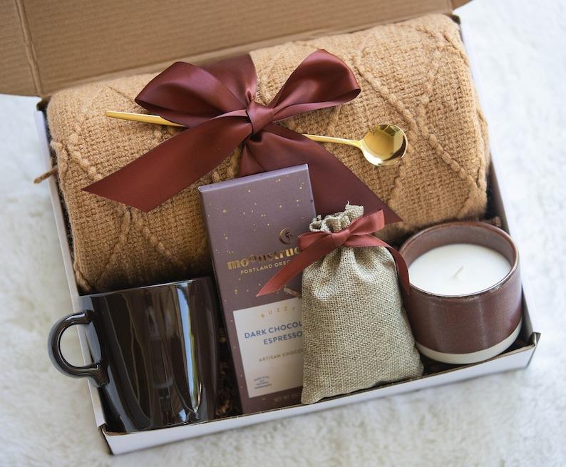 Christmas Gift, Christmas Gift Box, Gift Box for Women, Gift Basket for Best Friend, Gift for Mom, Wife Gift, Holiday Gift