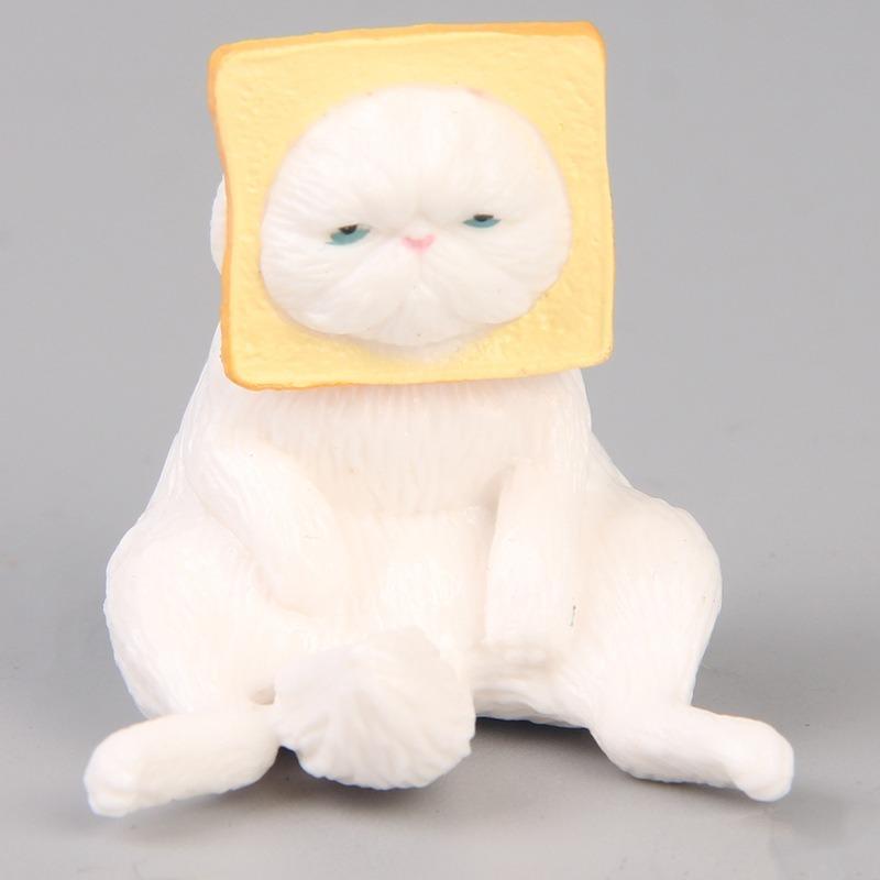 Cartoon Toast Head Cat Design Decoration, 4pcs Cute Cat & Toast Figurine Miniatures Finger Toys for Kids, Desktop Decoration Sculpture Craft, Mini Cat Ornament for Home Office