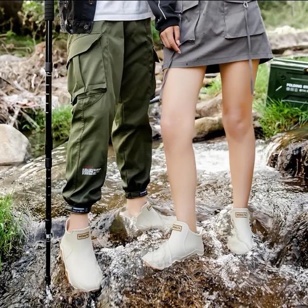 Trendy Outdoor Kitchen Shoes for Rainy Days - Waterproof Rain Boots for Women & Men - Non-Slip, Rubber, Fishing, Motorcycle Shoes