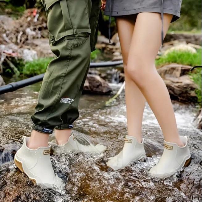 Trendy Outdoor Kitchen Shoes for Rainy Days - Waterproof Rain Boots for Women & Men - Non-Slip, Rubber, Fishing, Motorcycle Shoes