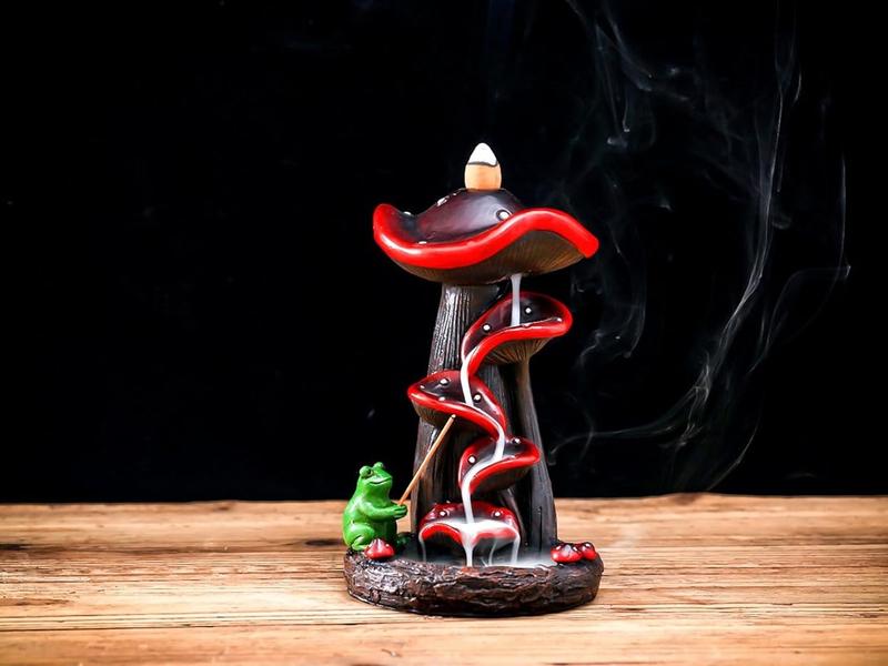 Cute Mushroom Incense Holder with 30 Incense Cones + 30 Incense Stick, Handmade Waterfall Backflow Incense Burner, Nature Theme Incense Burner, Adorable Home Decoration Scented Scent Freshener Fragrance Perfume Aroma