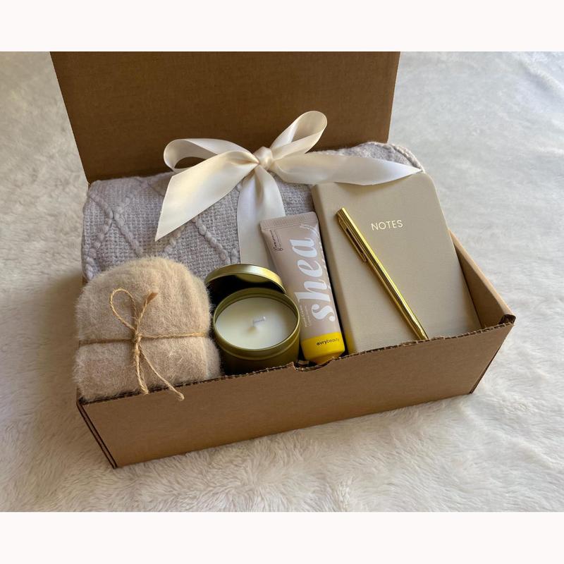 Christmas Gifts Set for Friend, Nice And Warm Care Package for Women, Hygge Gift Basket for Her, Cozy Christmas Gifts for Mother Comfort