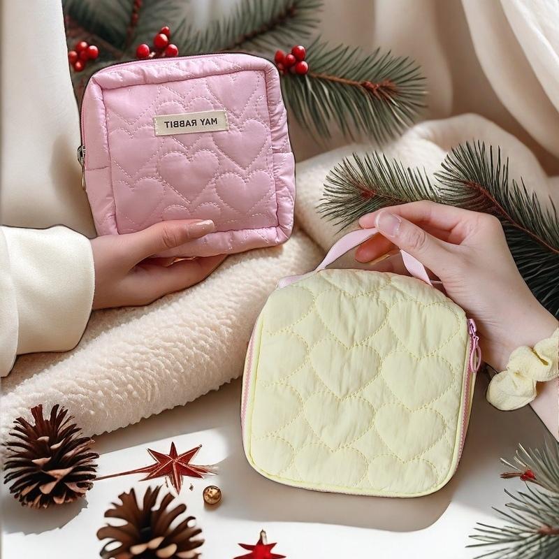 Heart Pattern Quilted Storage Bag, Portable Zipper Sanitary Napkin Storage Bag,  Makeup Organizer, Data Cable Storage Bag for Home Office School