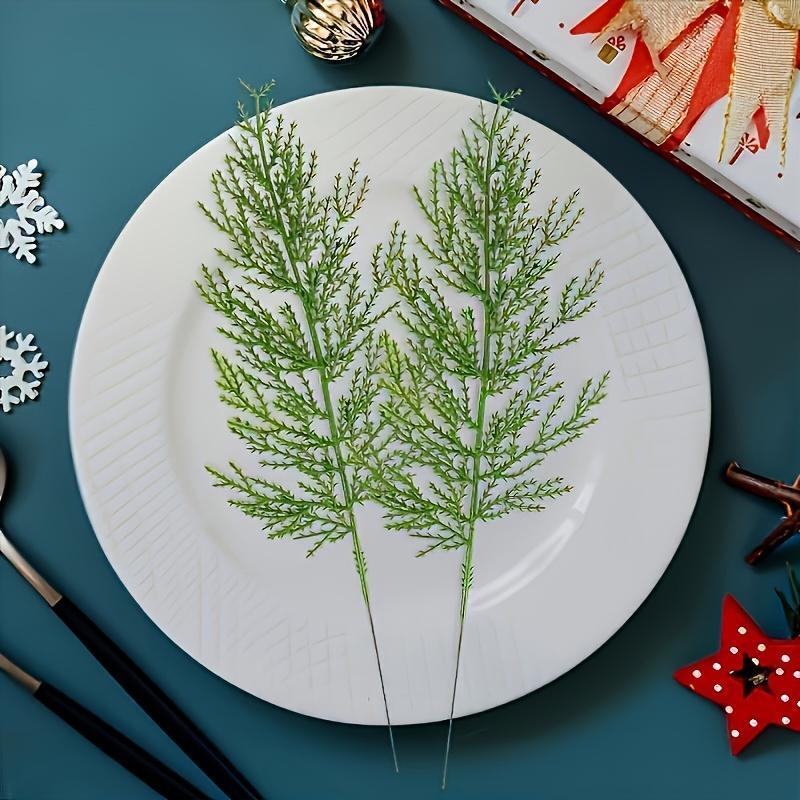 Artificial Pine Leaves, 20pcs set Faux Pine Branches, Reusable Plastic Pine Leaves for Wreath, Garden Landscape and Wedding Decoration