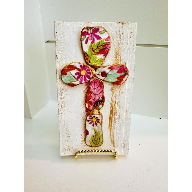 Medium Pink Green Paisley Cross